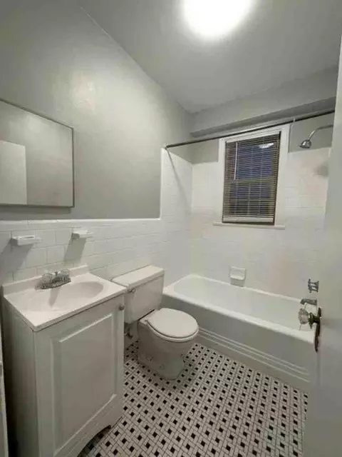 1916 R St NW, Washington, DC 20009