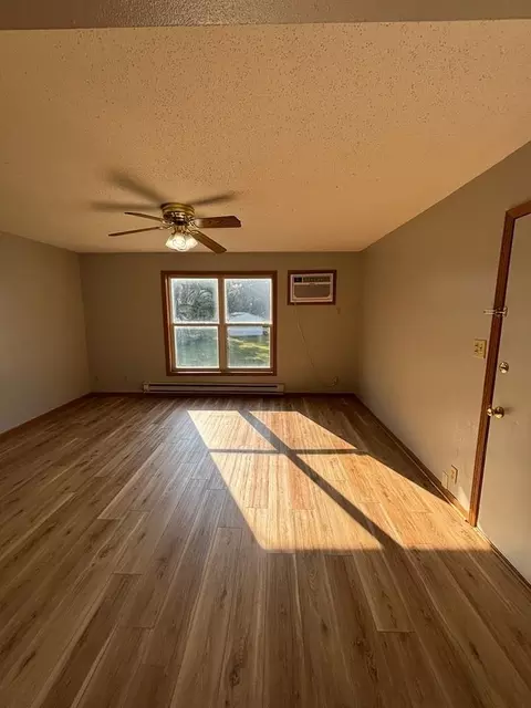 124 Earl St, Evansdale, IA 50707