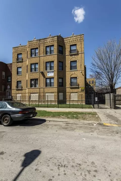 7440 S Phillips Ave, Chicago, IL 60649 photo 15