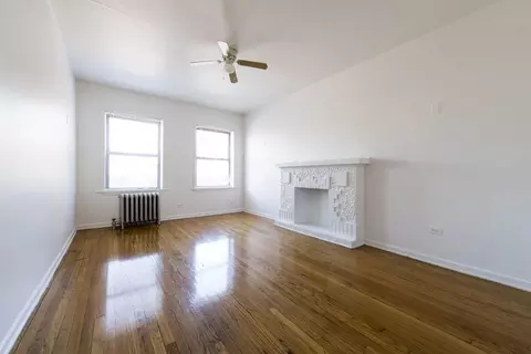 7440 S Phillips Ave, Chicago, IL 60649 photo 18