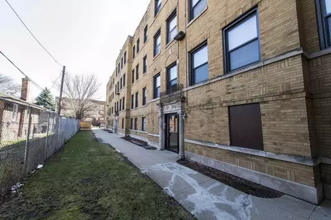 7440 S Phillips Ave, Chicago, IL 60649 photo 6