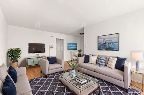 624 N Hayworth Ave, Los Angeles, CA 90048