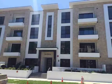 121 N Clark Dr, Los Angeles, CA 90048