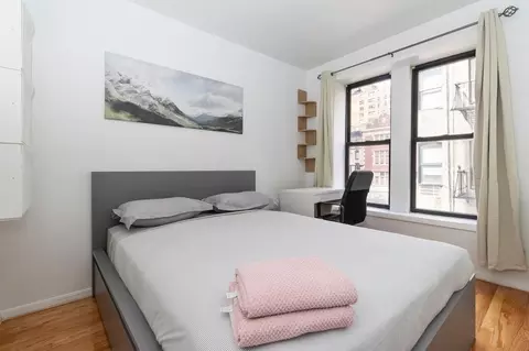 200 E 11th St, New York, NY 10003