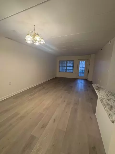 324 Washington St, Wellesley, MA 02481