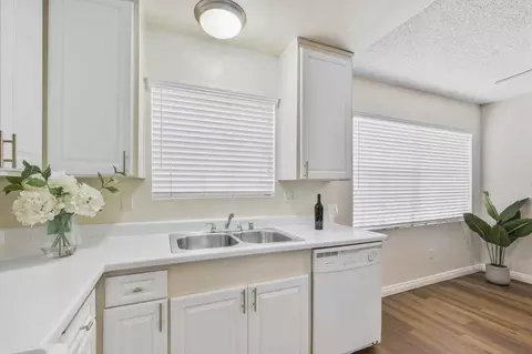 7614 Parkway Dr, La Mesa, CA 91942