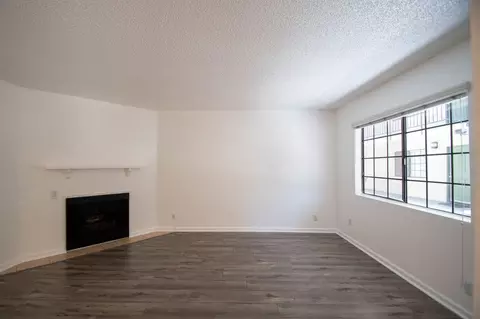 11225 Huston St, Los Angeles, CA 91601
