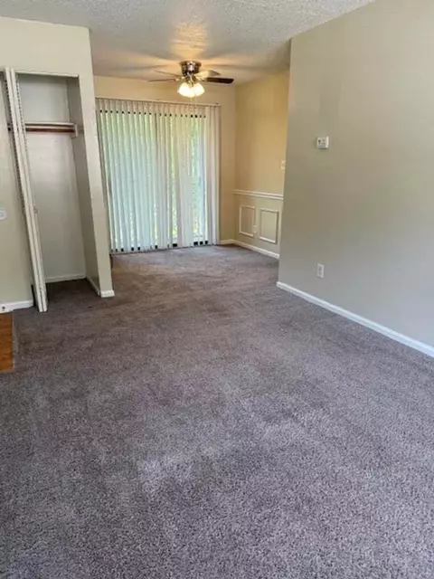 203 Valencia Dr, Jacksonville, NC 28546