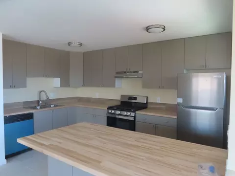 5280 Groveland Dr, San Diego, CA 92114