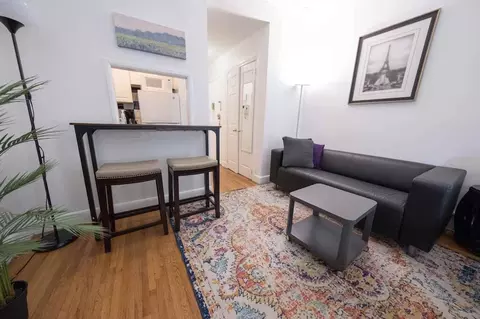 328 E 74th St, New York, NY 10021