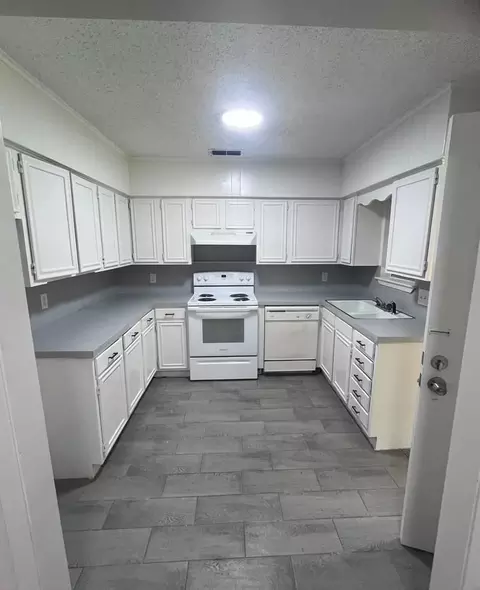 351 Mill Creek Rd, Canton, TX 75103