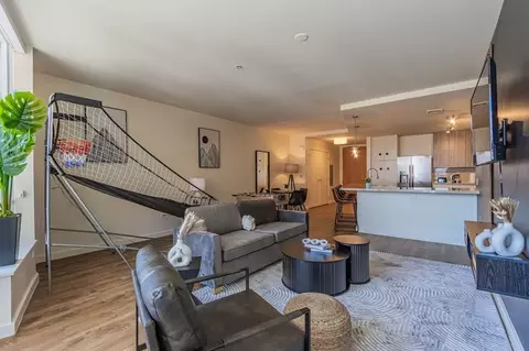 18 W Monroe St, Phoenix, AZ 85003