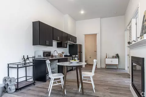5980 E Burnside St, Portland, OR 97215