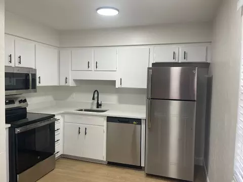 2220 NW 55th Blvd, Gainesville, FL 32653