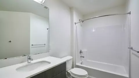10720 5th Ave NE, Seattle, WA 98125 photo 3