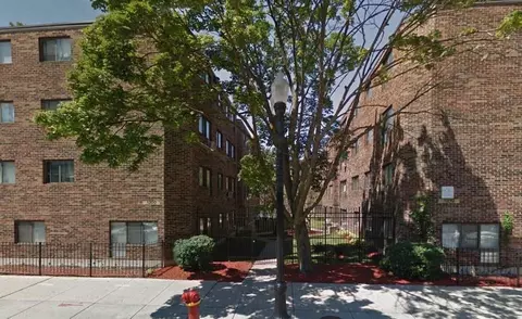 1310 N Sedgwick St, Chicago, IL 60610