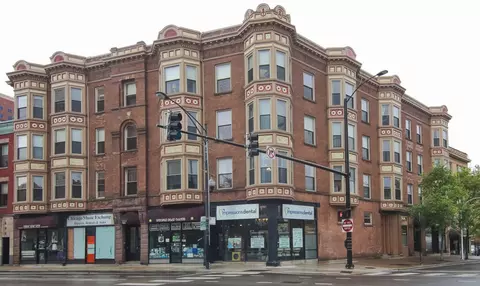 3264 N Clark St, Chicago, IL 60657