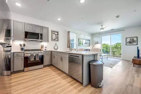 417 E 9th St, Dallas, TX 75203