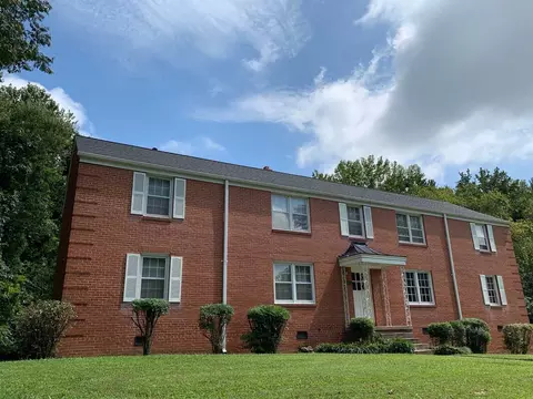 1210 Whilden Pl, Greensboro, NC 27408