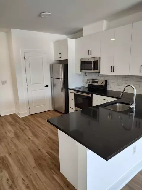 21 Lakeside Ave, Pompton Lakes, NJ 07442