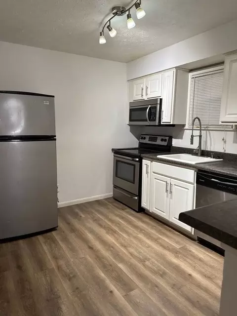 724 W Walnut St, Springfield, MO 65806