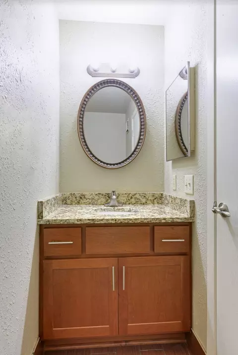 1813 Trailway Dr, Eagan, MN 55122 photo 8