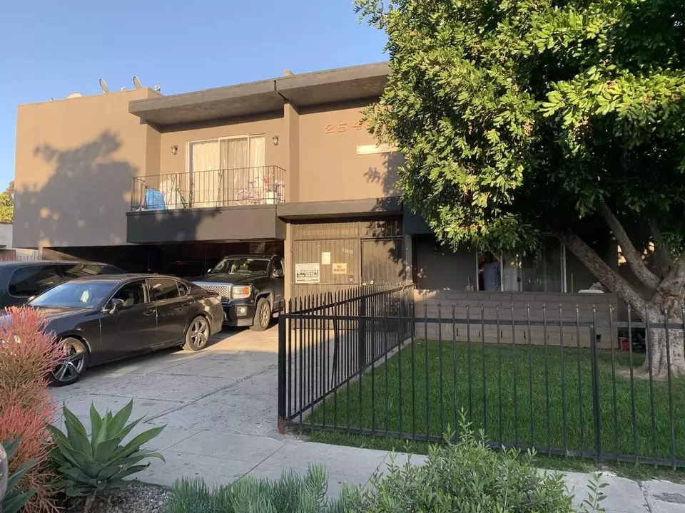  2546 S Spaulding Ave, Los Angeles, CA 90016 photo 15