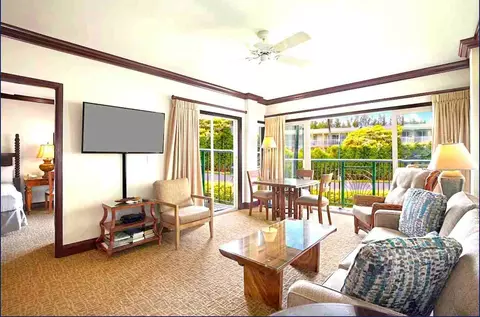 4-820 Kuhio Hwy, Kapaa, HI 96746