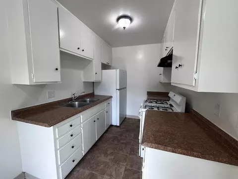 1314 Edgewood Way, Oxnard, CA 93030 photo 2