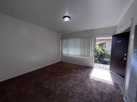 1314 Edgewood Way, Oxnard, CA 93030 photo 4