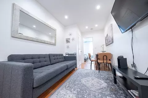 200 E 11th St, New York, NY 10003