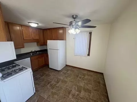 1121 1129 79th Ave NE #1121-1121, Spring Lake Park, MN 55432