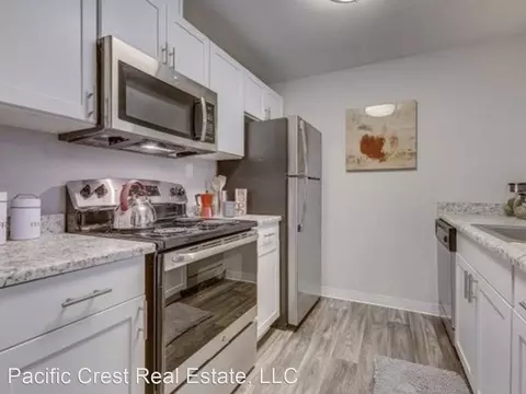 9626 S 252nd St, Kent, WA 98030