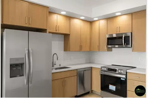 6760 S Elman St, San Diego, CA 92111