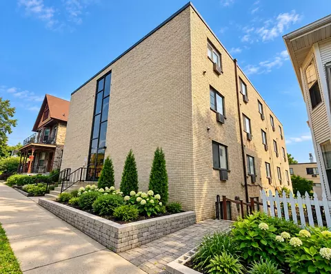 121 S Hancock St, Madison, WI 53703