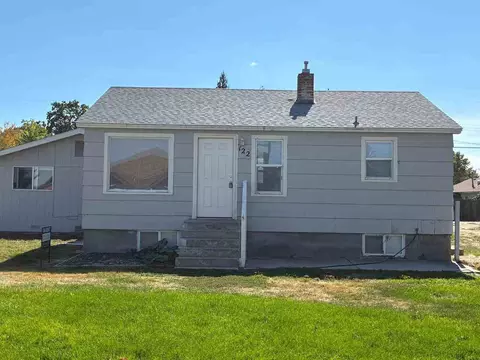 122 E Hazel St, Caldwell, ID 83605