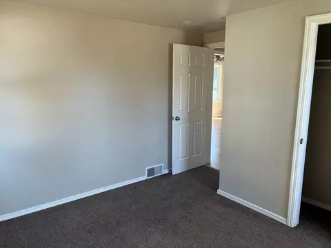 122 E Hazel St, Caldwell, ID 83605 photo 8