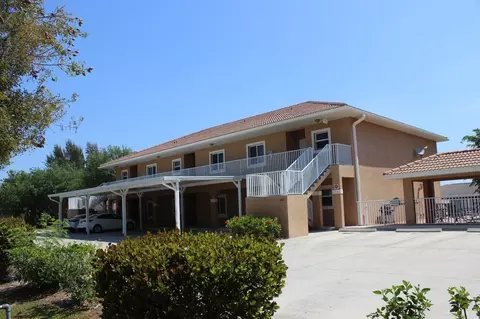 607 SE 13th Pl, Cape Coral, FL 33990