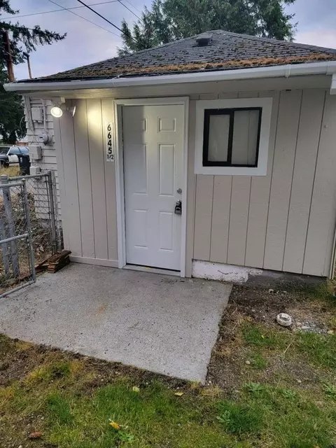 6645 6645 12 S Fife St, Tacoma, WA 98409