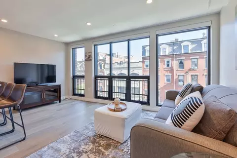 100 Arlington St, Boston, MA 02116