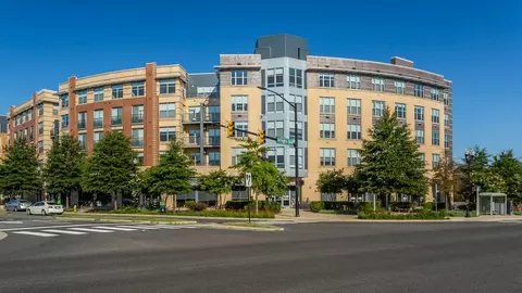2209 N Pershing Dr, Arlington, VA 22201 photo 2