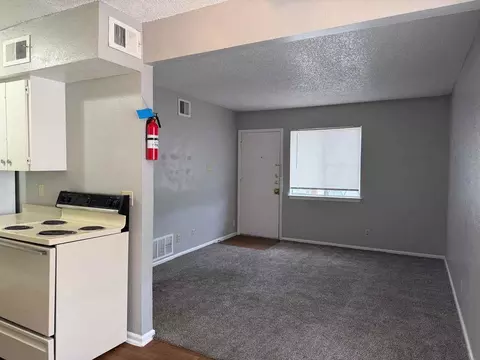 701 E Grayson St, San Antonio, TX 78208