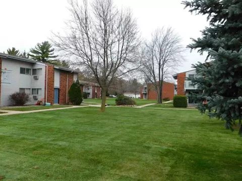 1001-1047 1001-1047 921-967 28th St N, Wisconsin Rapids, WI 54494