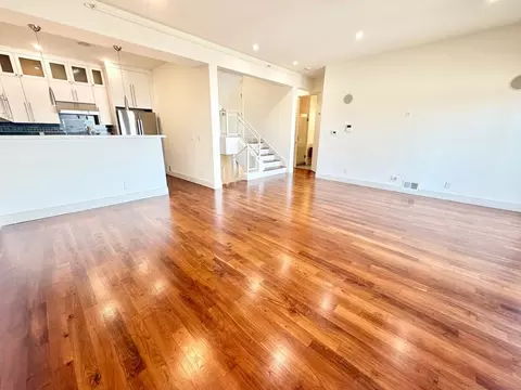 635 Burnett Ave, San Francisco, CA 94131