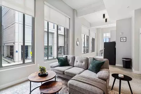 205 W 4th St, Cincinnati, OH 45202