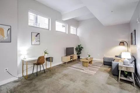 205 W 4th St, Cincinnati, OH 45202