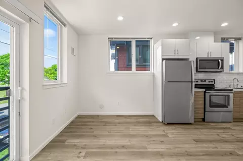 1427 NW 65th St, Seattle, WA 98117