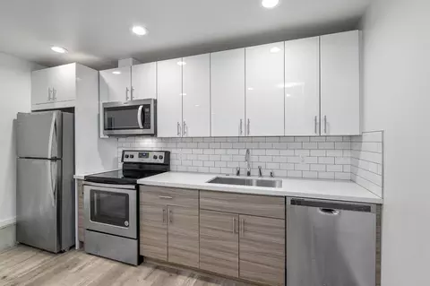 1427 NW 65th St, Seattle, WA 98117