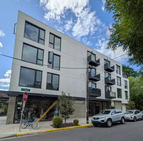 2475 SE 30th Ave, Portland, OR 97214