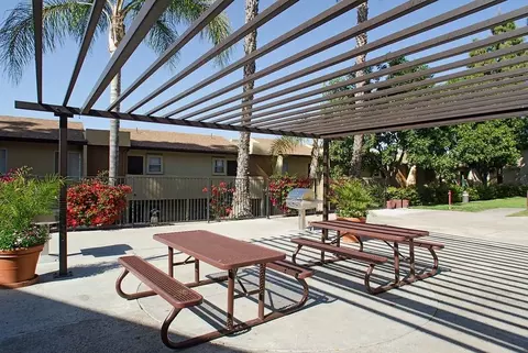 9830 Dale Ave, Spring Valley, CA 91977 photo 32